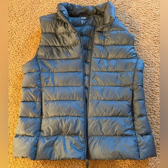 Uniqlo Ultra Light Down Vest - Picture 1 of 5